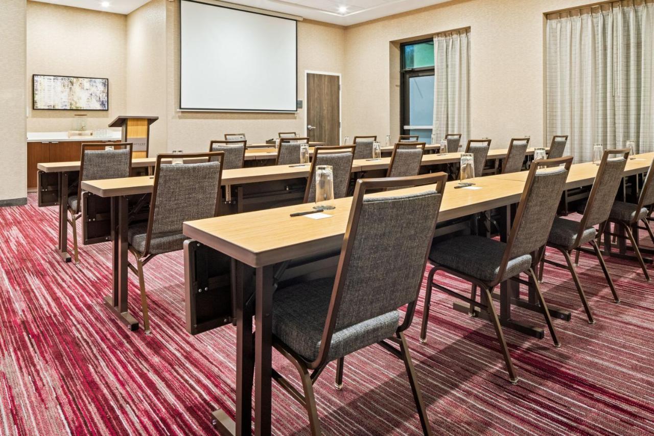 ホテル Courtyard By Marriott Houston Northeast エクステリア 写真