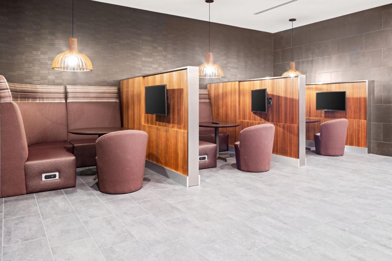 ホテル Courtyard By Marriott Houston Northeast エクステリア 写真