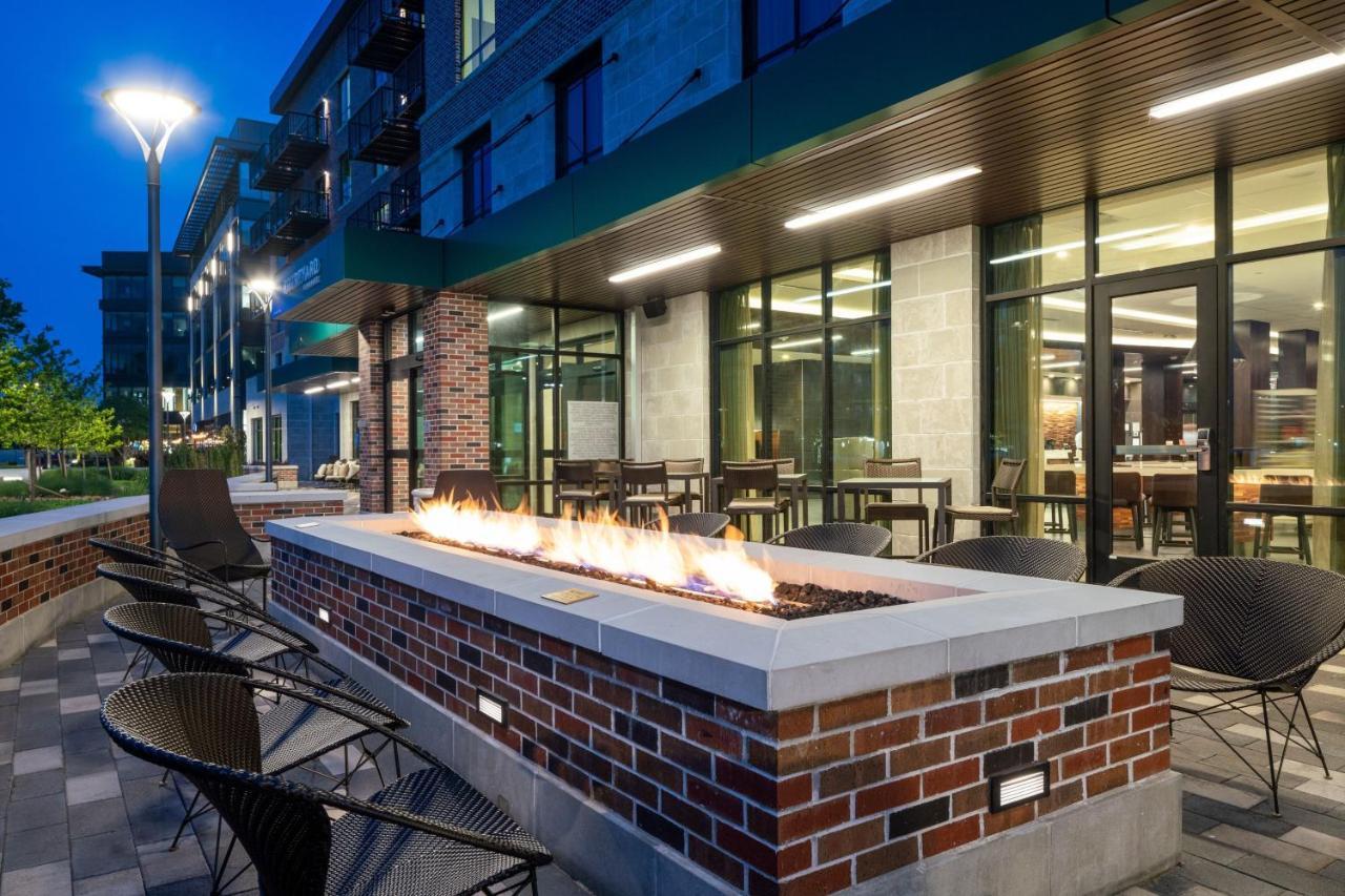 ホテル Courtyard By Marriott Houston Northeast エクステリア 写真